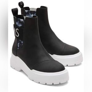 Brand new Toms alpargata combat boots